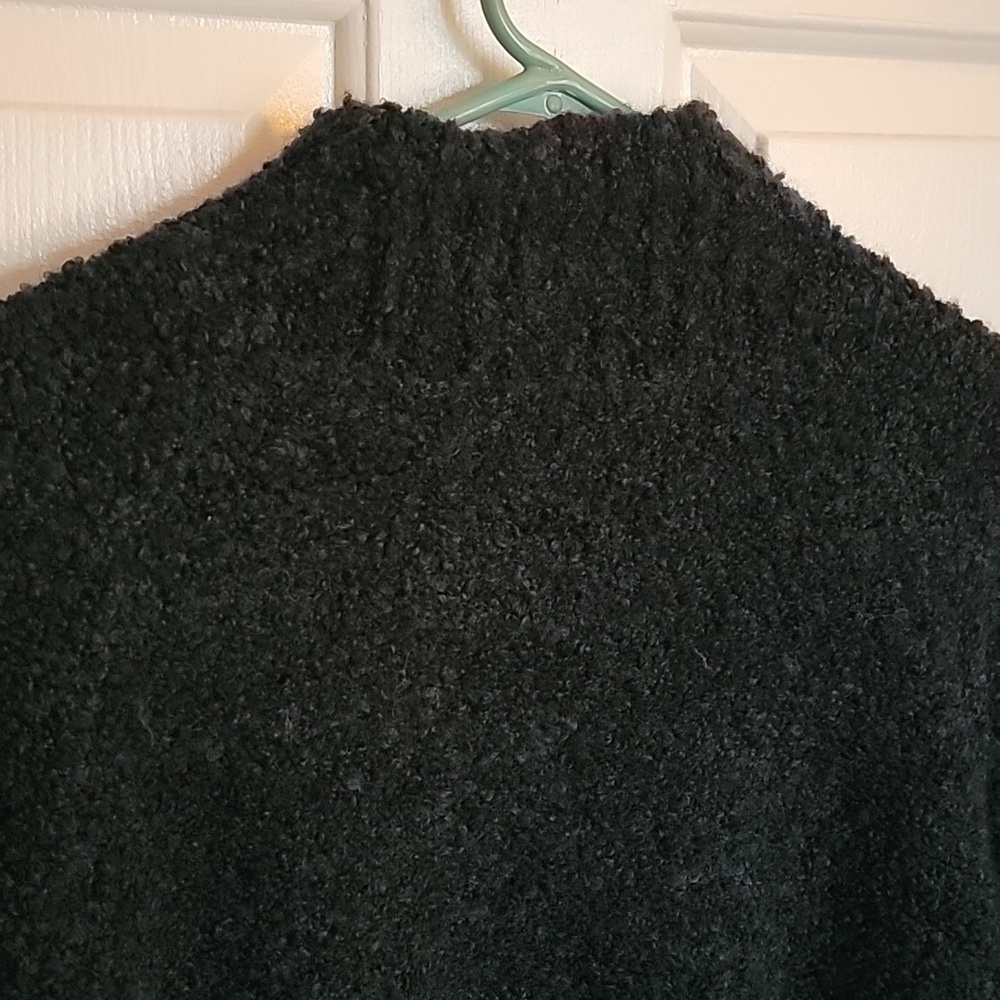 Ann Taylor's LOFT long sleeved sweater, short turtleneck, black and green, M. - Picture 3 of 8